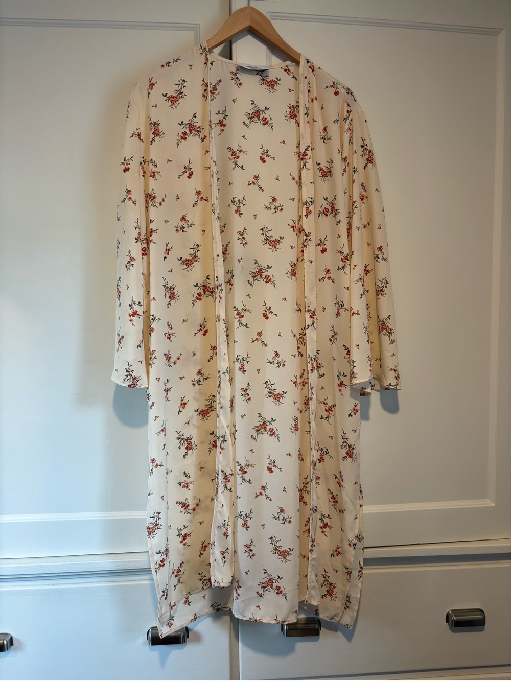 Carly Jean Los Angeles Cream Floral Duster Kimono